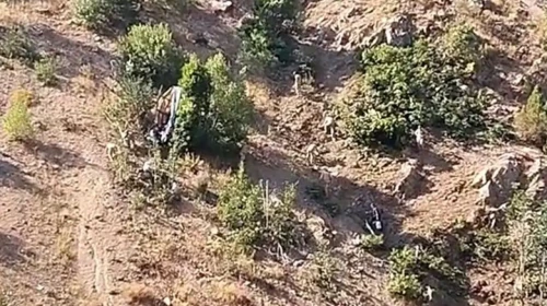 İşçi minibüsü uçuruma yuvarlandı: 3 ölü, 4'ü ağır 18 yaralı