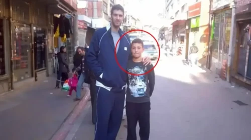 EuroBasket'te tarih yazıyor! Ayakkabısı yırtık bu çocuğu şimdi bütün Türkiye tanıyor