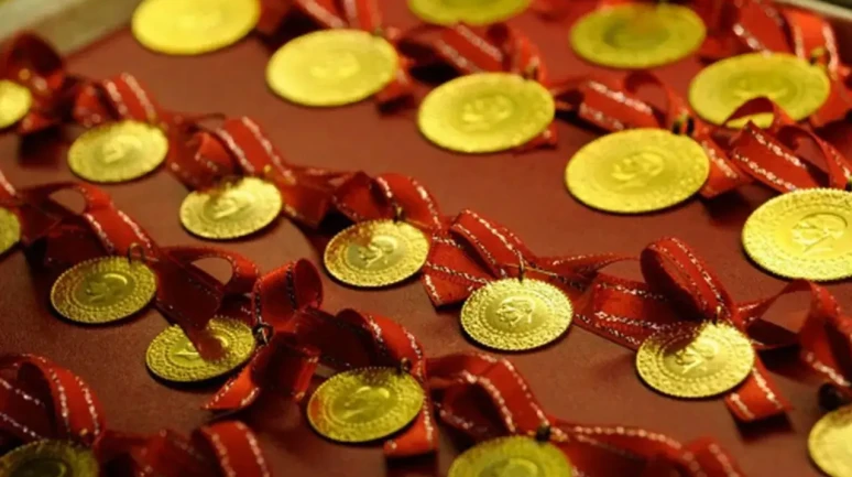 Altında sert düşüş! İşte 30 Nisan 2025 gram altın, çeyrek altın fiyatları