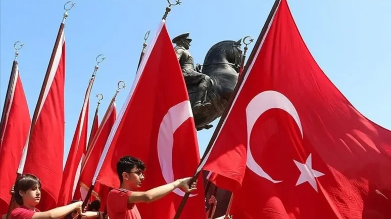 19 Mayıs resmi tatil mi? 19 Mayıs Pazartesi okul var mı, ders işlenecek mi?
