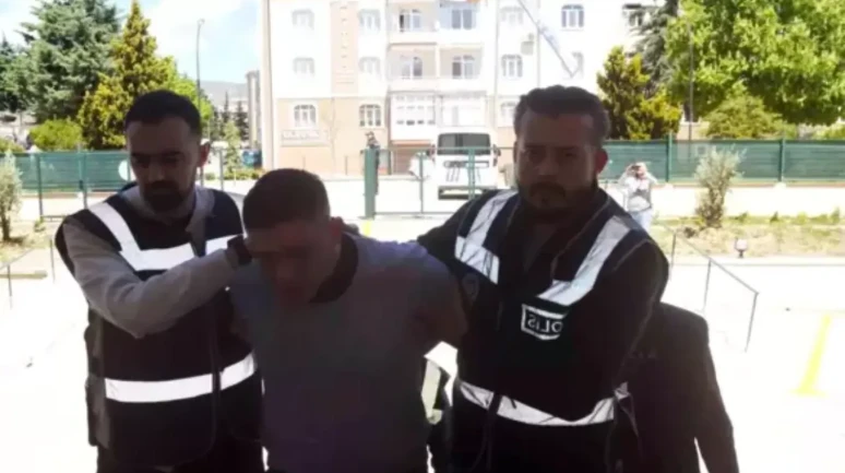 Amasya'da korkunç cinayet: Annesine öldürdü