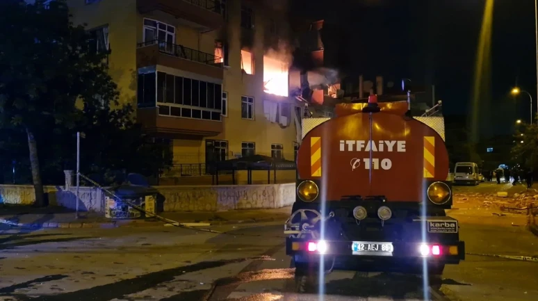 Konya'da 4 katlı binada patlama! Çok sayıda yaralı var