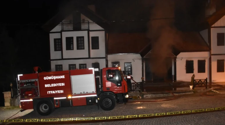 Gümüşhane'de otel yangını